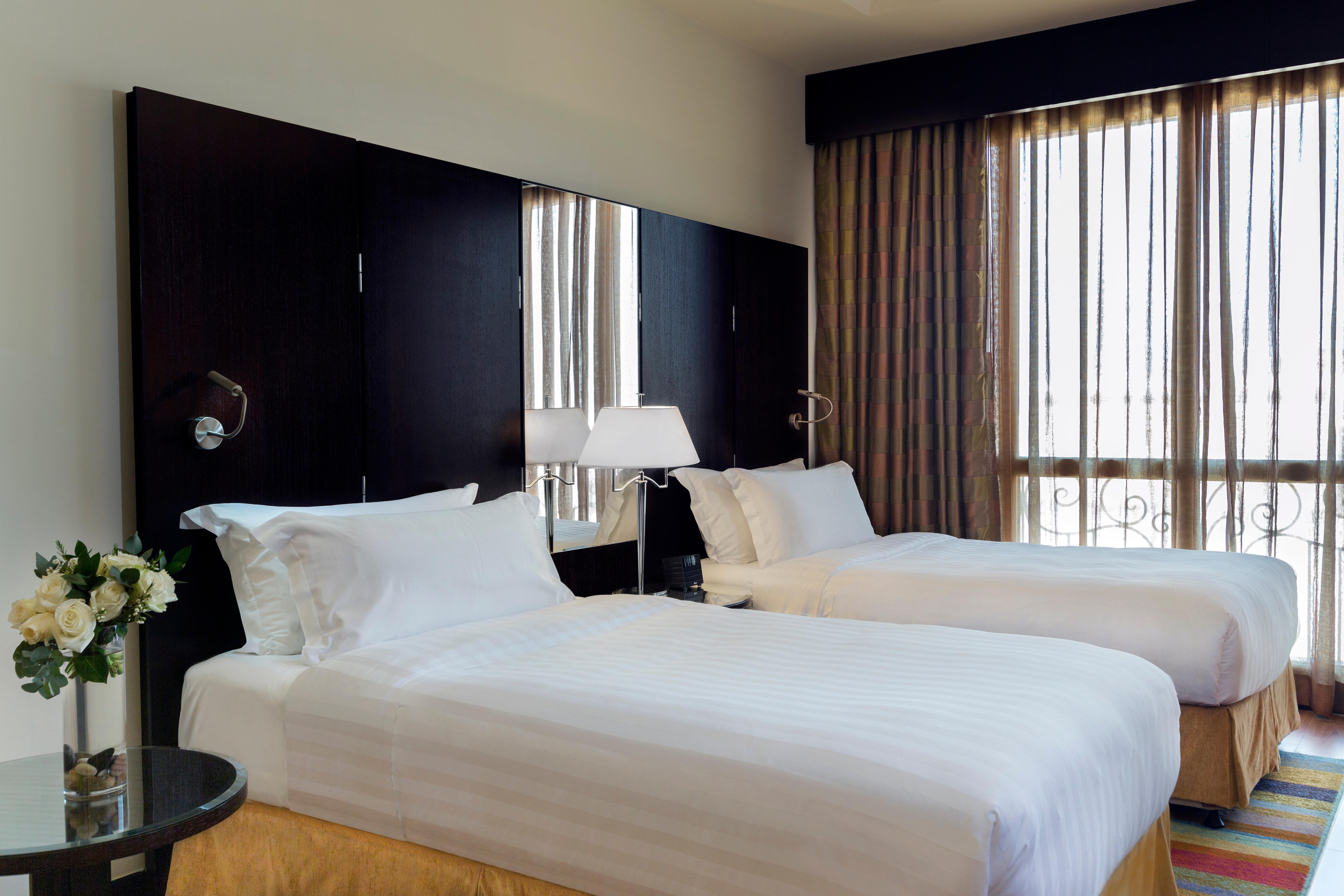 Crowne Plaza Al Khobar By Ihg Ξενοδοχείο Εξωτερικό φωτογραφία A bedroom at the hotel
