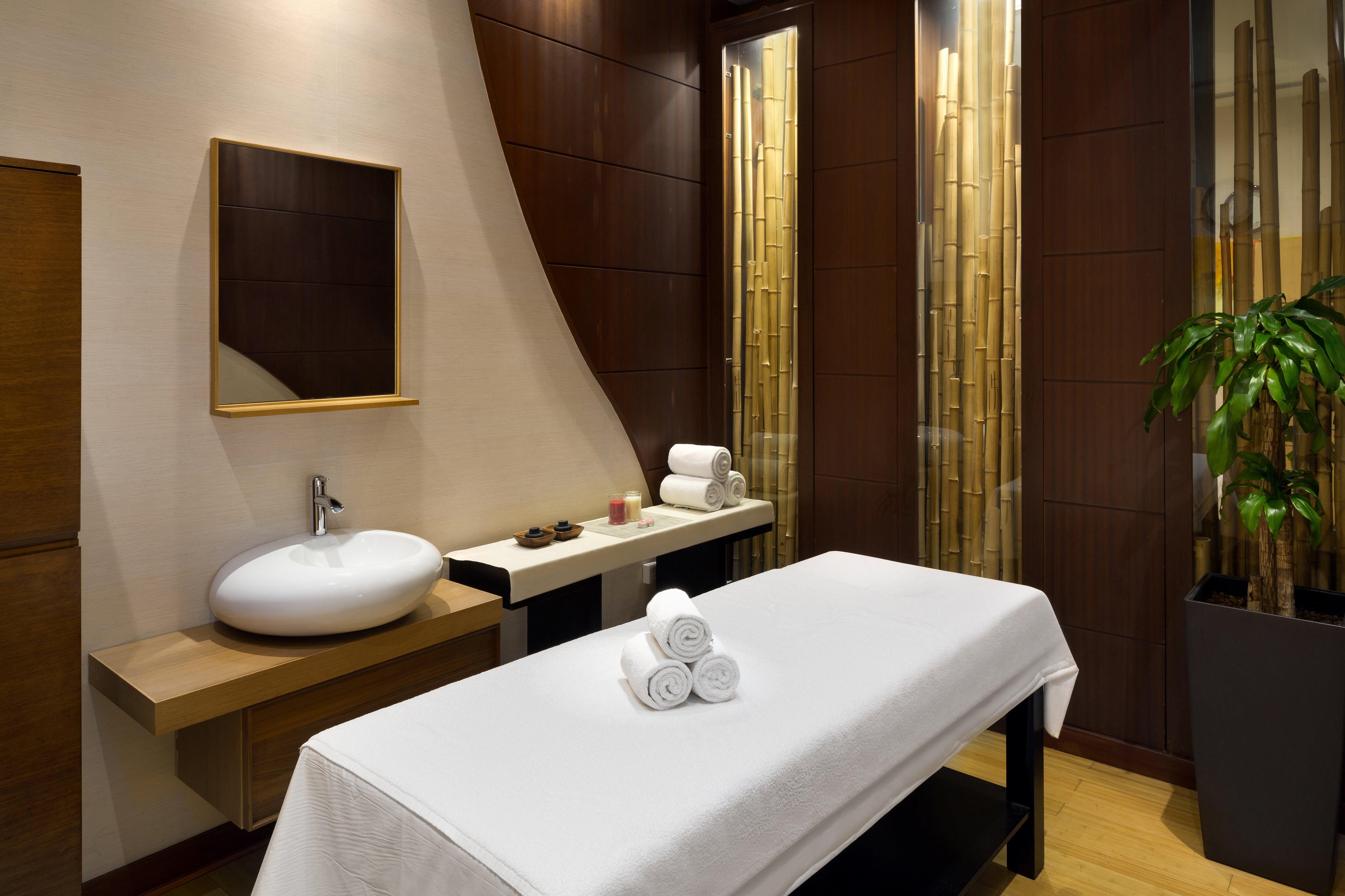 Crowne Plaza Al Khobar By Ihg Ξενοδοχείο Εξωτερικό φωτογραφία A massage table