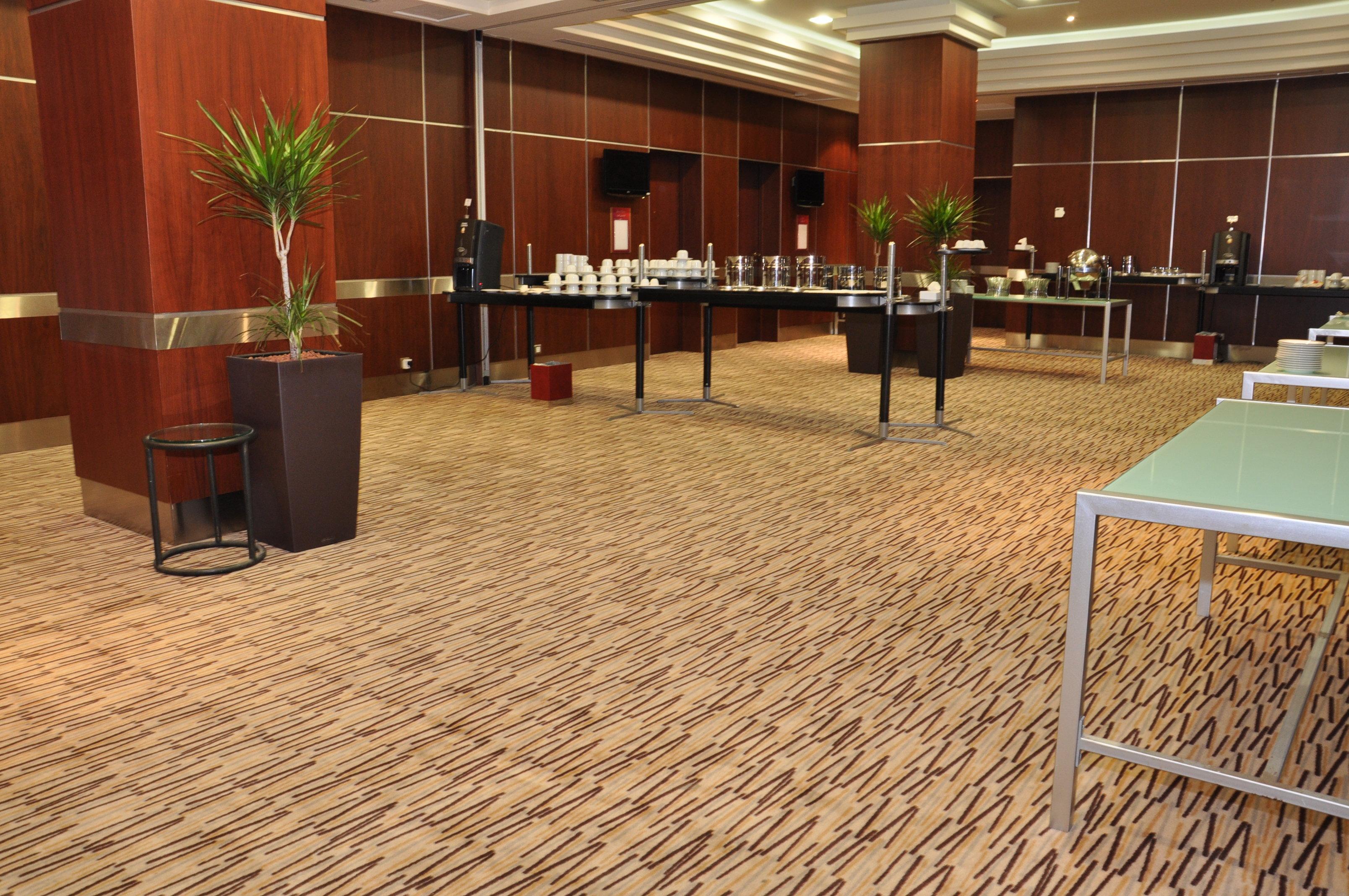 Crowne Plaza Al Khobar By Ihg Ξενοδοχείο Εξωτερικό φωτογραφία A carpet floor