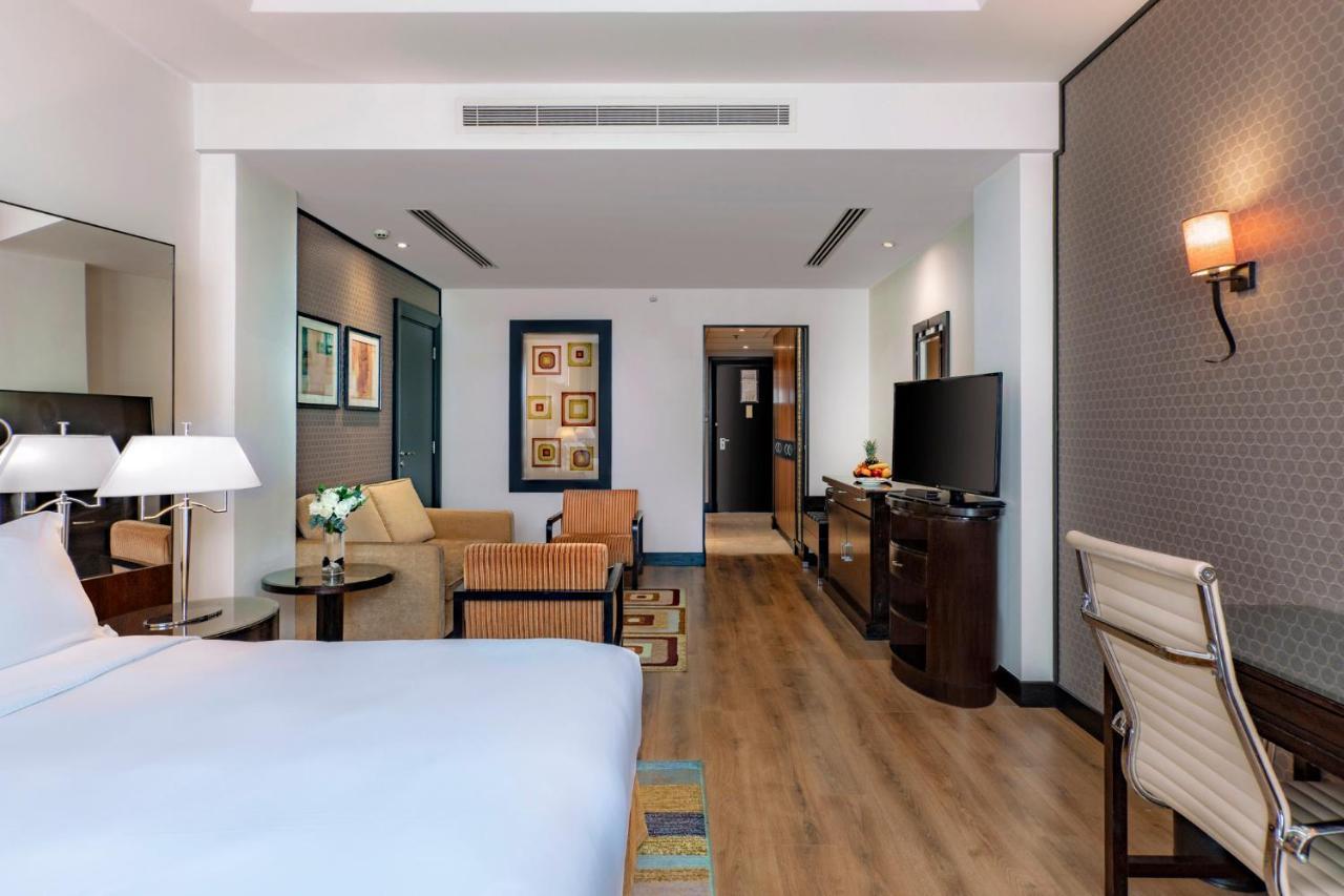 Crowne Plaza Al Khobar By Ihg Ξενοδοχείο Εξωτερικό φωτογραφία A room at the hotel