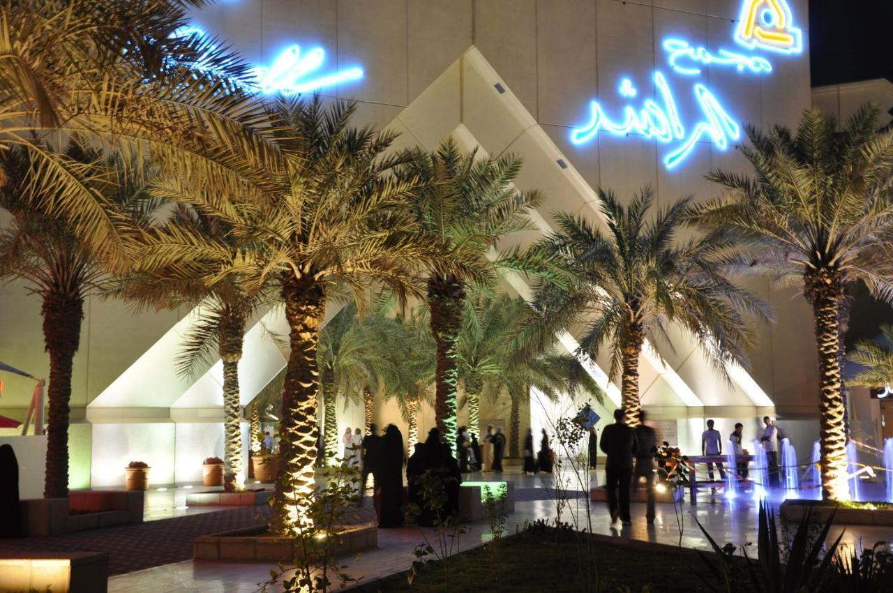 Crowne Plaza Al Khobar By Ihg Ξενοδοχείο Εξωτερικό φωτογραφία The main entrance of the museum